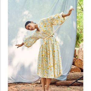 Aish Aaira Dress in Yellow Flowers sz L